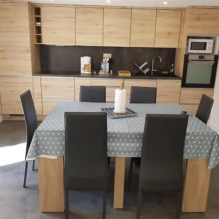 Bel Cœur De Ville, 6 Pers, Terrasse, Clim, Parking, à 400m De La - Fr-1-701-7 Appartement *